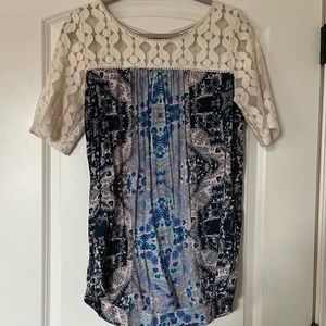 Anthropologie Akemi and Kin Knitted Top Blouse with Lace Detailing